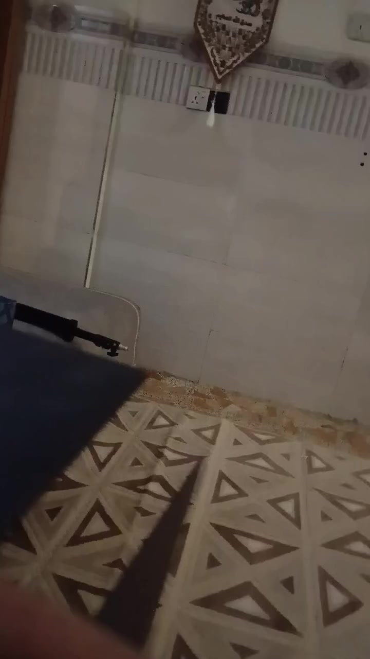 يابة للي يدور نظافة وشغل احترافي، عندي هاي الإضاءة Varicolor Pro LED 800 للبيع. القطعة نظيفة جداً ومثالية لجماعة اليوتيوب، التيك توك، أو المصورين.
​✅ المميزات اللي تخليك تشتريها:
​تحكم كامل: تغير لون الإضاءة من الأبيض الثلجي للأصفر الدافئ (حسب جو التصوير).
​قوة الإضاءة: تعطي وضوح عالي للفيديو والصور.
​كاملة الملحقات: تجي وياها ستاند (حامل)، والشاحن، والأهم من هذا بطاريات ثنائية يعني تصور وين ما كان حتى لو ماكو كهرباء! 🔋🔋
​💰 السعر: 50 ألف دينار (وبيها مجال كلش بسيط 
📍 المكان: كربلاء.
​📞 للتواصل والاستفسار (اتصال أو واتساب):
***********
