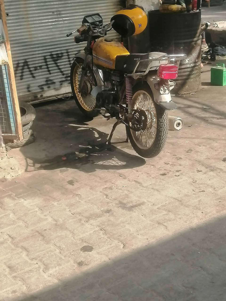 سلام عليكم دراجه للبيع 4 كير مديل 15 وراق صوليه الدراجه مجفته مره 1 مكان طويريج كربلاء المقدسه سعر 350 قفل ***********  ***********
