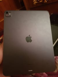 ايباد برو ١٣انج • معالج M4 • بطارية ٩٩٪