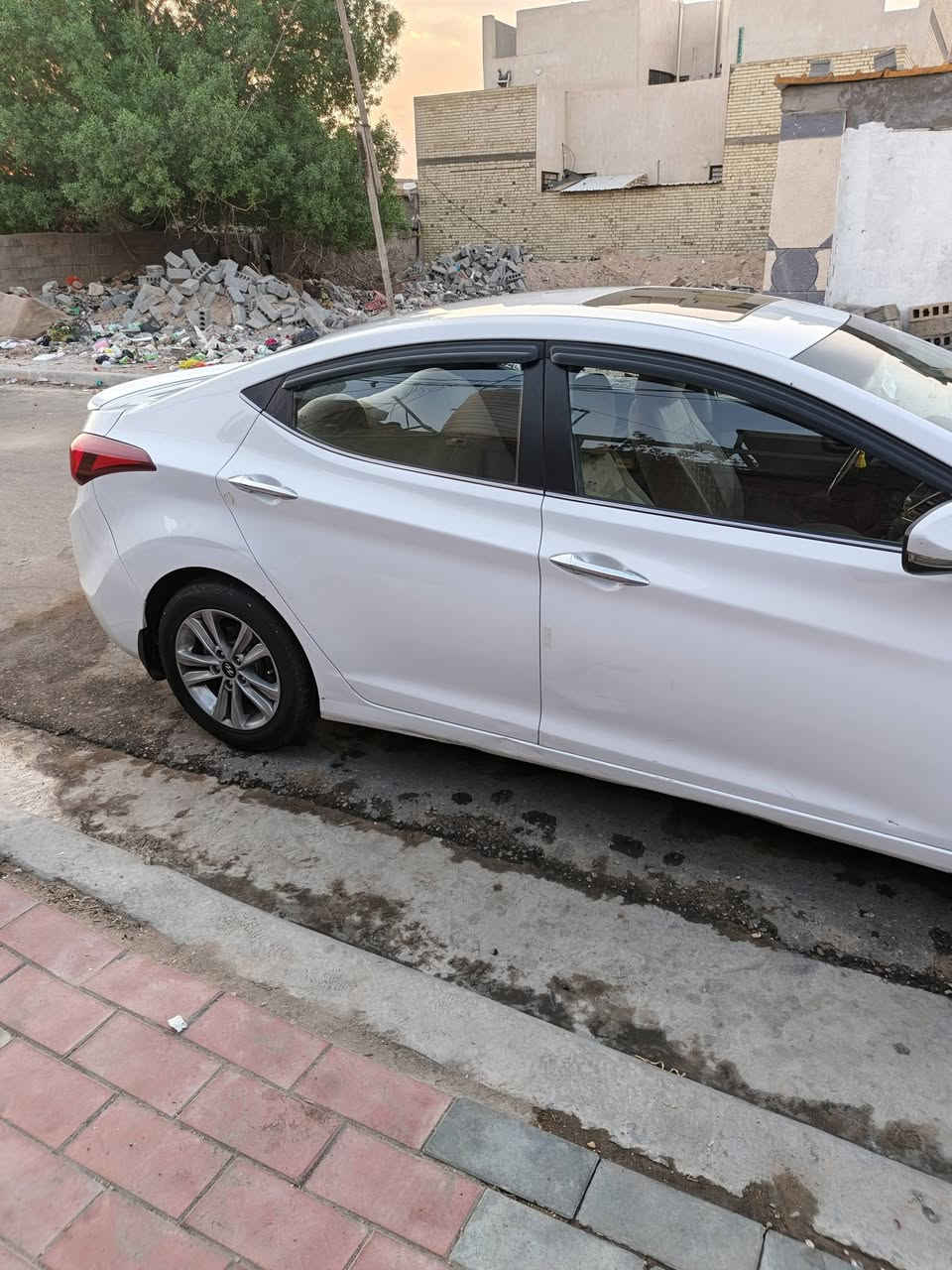 سلام عليكم الانترا 16خليجي فول ماعده البصمه رقم اربيل السياره مكينه كير مكفولات تدفأه تبريد شغال تخم تاير امامي خلفي مع سبير كله جديد حداديه جديده كهربائيات كله شغاله سياره بيه قطعتين جاملغ وبنيد وباقي كفاله123وبيه مجال ***********
