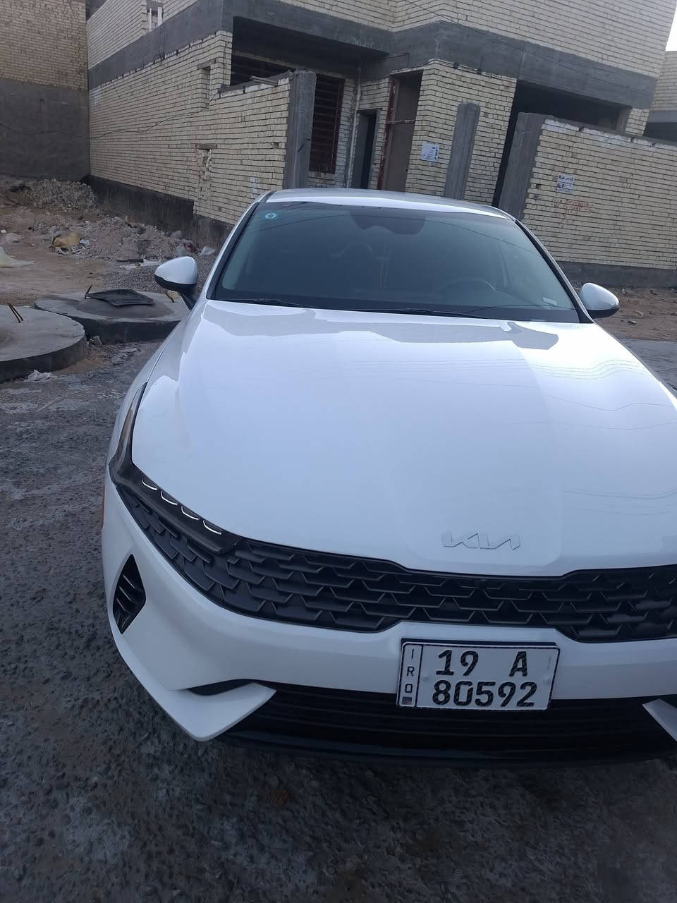 سلام عليكم كي 5 للبيع موديل 2022 امريكي كلين بدون حادث بدون رباك شبر صبغ بدايه البنيد موصفات Lxs معروفه رقم كربلاء بسمي مكان سياره كربلاء السعر 200 وبيهه مجال بسيط رقم الهاتف ***********
