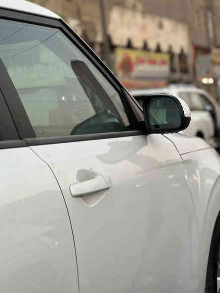 السلام عليكم صول لون ابيض مرقم بغداد ماشية 23 مكينة دوش موديل 22 سيارة حادثها جاملغ نفسة مصلح ونص البنيد صبغ سيارة ليبل واحد الداخل بيجي المكان بغداد السعر143 هاتف ***********
