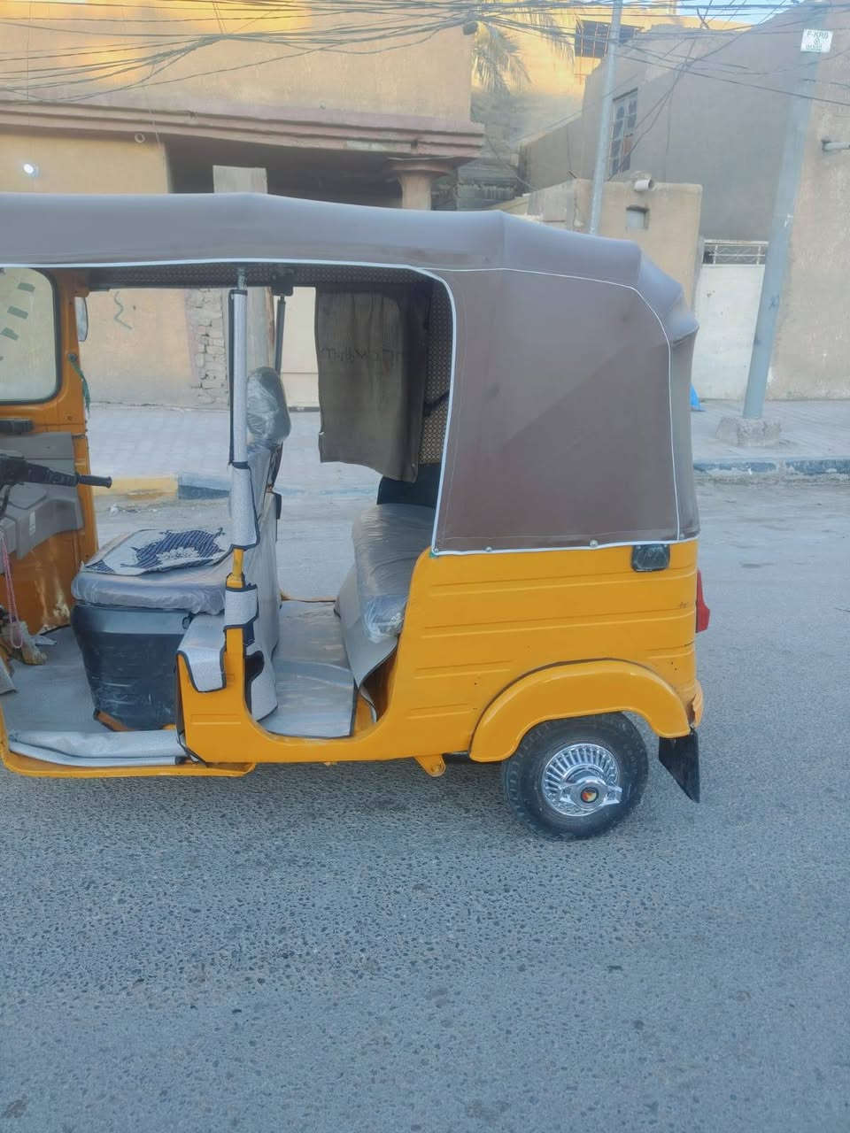 سلام عليكم  تكتك للبيع مديل  2019 شهر  7 اوراق  تكتك  جازه  من كلشي  مكينه مجفته جديده السعر  4700 بيها  مجال  المكان  كربلاء  الرقم، ***********
