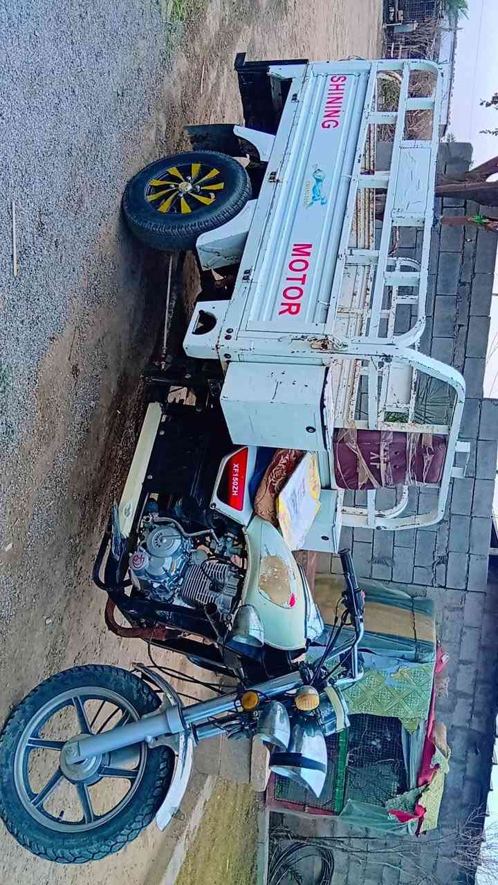 سلام عليكم ستوته للبيع موديل 2020 اوراق اصوليه شرط ترقيم ستوته خير من الله ابلاديه كفالة عامه محرك بلادي ‏‪
‏‪0772 972 5537‬‏
