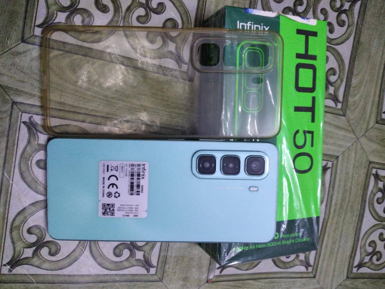 تليفون للبيع Infinix HOT 50 نضافه 100٪100 السعر بل يرضي بي الله والبشر ***********
