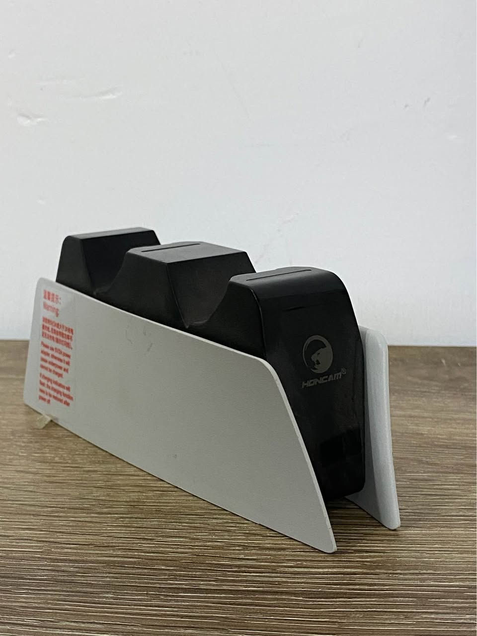 ستاندی شه‌حن بۆ ده‌سكی PS5 به‌كارنه‌هاتوو
قاعدة شحن ليدات PS5 غير مستعمل

WhatsApp / Telegram / Viber
(***********) كويسينجاك, أربيل
