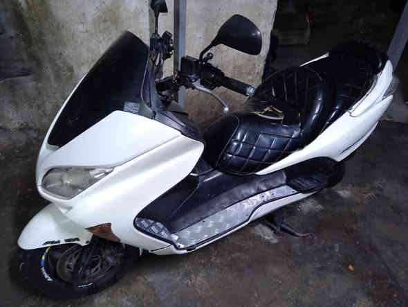 السلام عليكم فورزة 09 كاملة مابيهة اي نقص السعر 650 وبيهة مجال
 بغداد ***********
