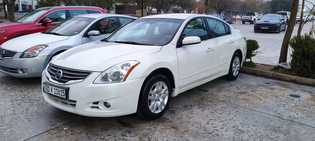 التيما 2012 خليجي
شبر صبغ باب سكن و بعد مكفول 
گير محرك ب شرط 
سنوية رقم جديد طاير صدر كلش جديد 
سعر كلششش مناسب 
اذا شراي خابر 
مكان كلار 
***********
