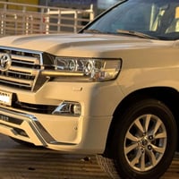 لاندكروز Gx.r 2017   مكينه ٦ سلندر ٤٠٠٠   ماشيه ٨٨ ألف   07726511118 م...