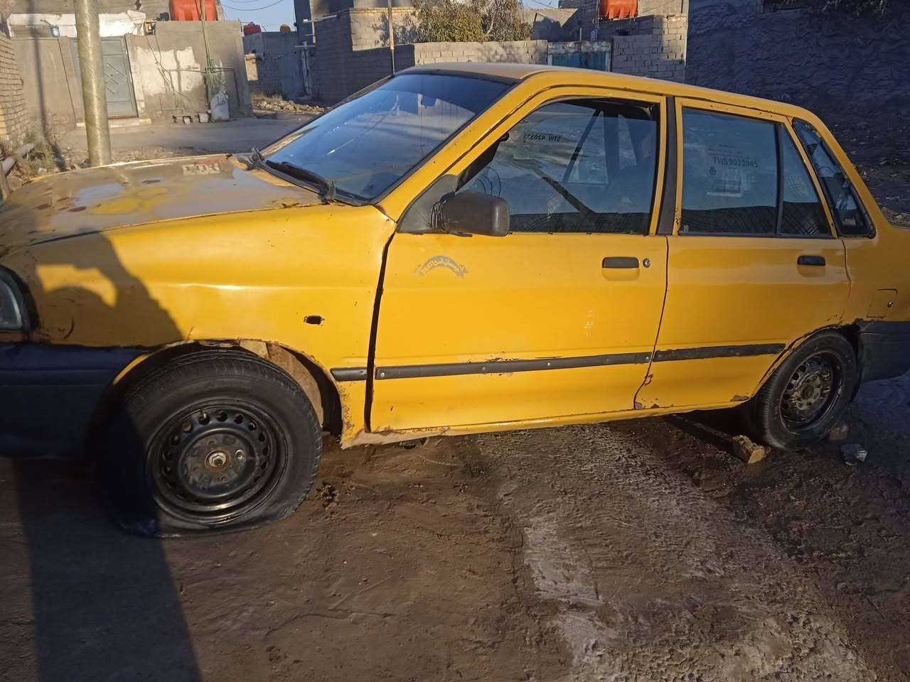 سلام عليكم سيارة سايبه مديل ((2012)) رقم ميسان مكينه وكير نظفت زينات  حدادي و تخم تاير نظفت سيارة شوف العين دوخل نظفه ومكان بابل القاسم والسعر(( 8)) بيه مجال رقم الهاتف ((***********))
