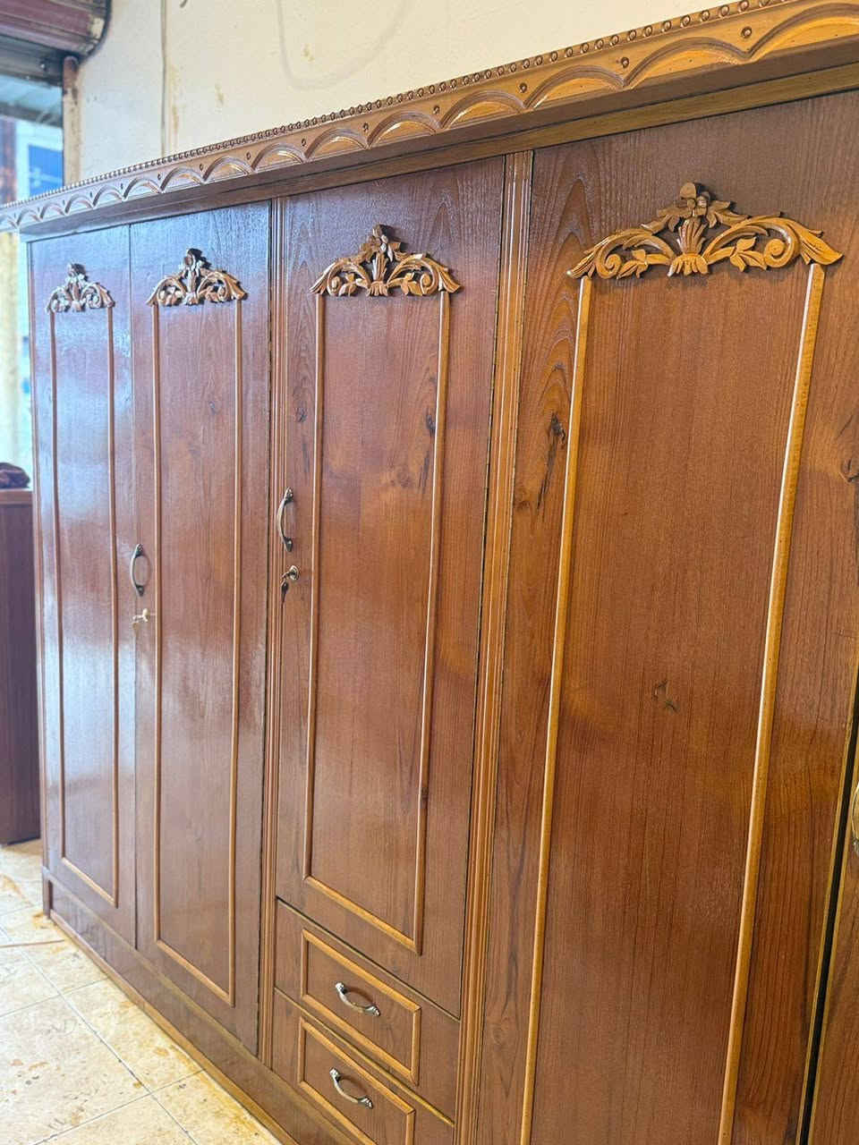 _للبيع💪
السلام عليكم🫡
عرض خاص ومغري بس 250  🔒
توفر لدينا من جديد كنتور صاج أبواب زان  شغل درجه اولى🌿 5ملم   توصي نقش زان فصال حديث شرط نظافه  والشغل 💯💯 والصور تحكم🌹
للاستفسار وتساب *********** مباشر🆕 ***********🆕
ومستعدون لشراء الغرف النوم المستعمله و الكناتير ✅
