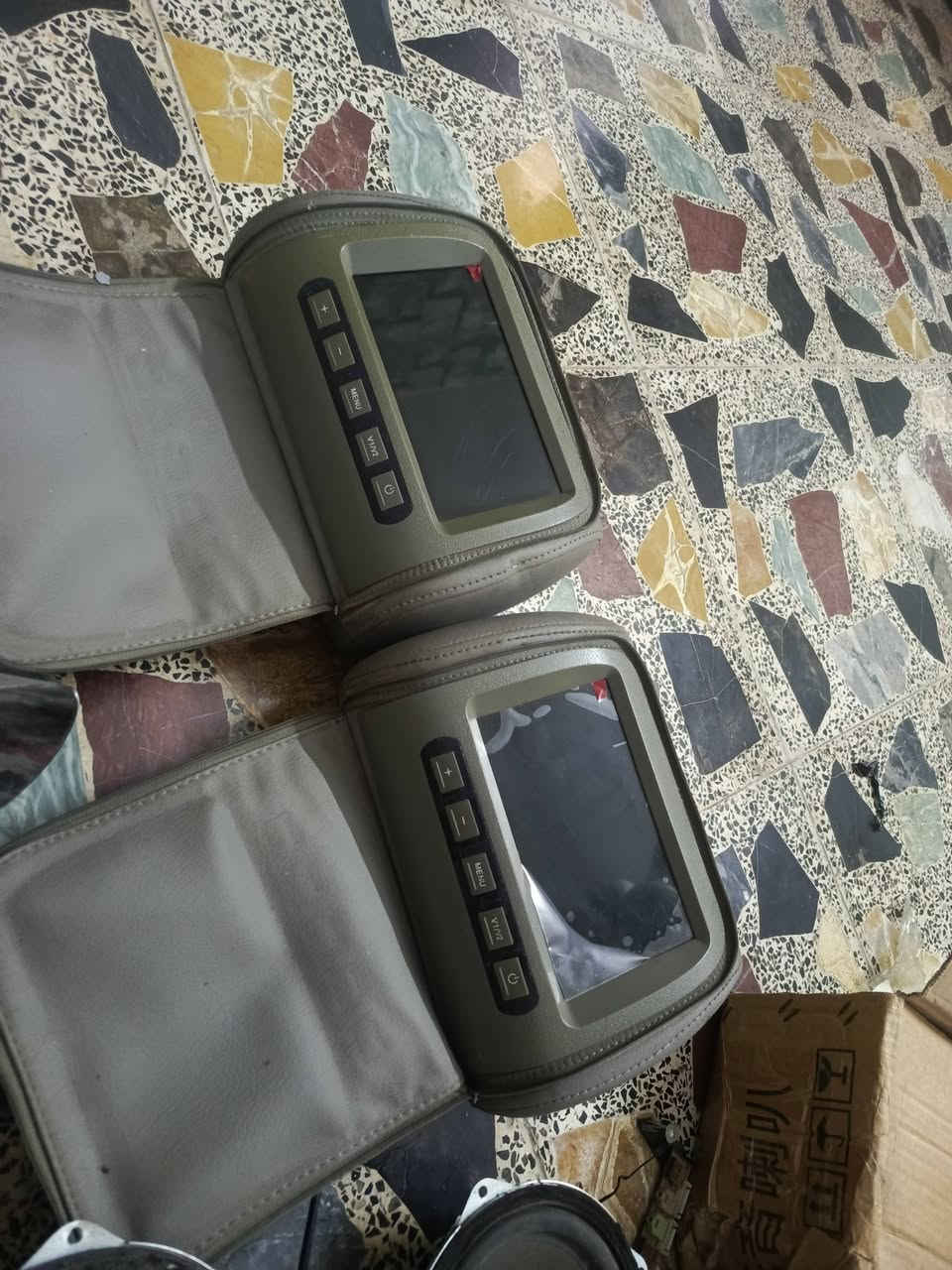 السلام عليكم اغراض سماعات تشاوي للبيع اصليات ***********)()(***********
