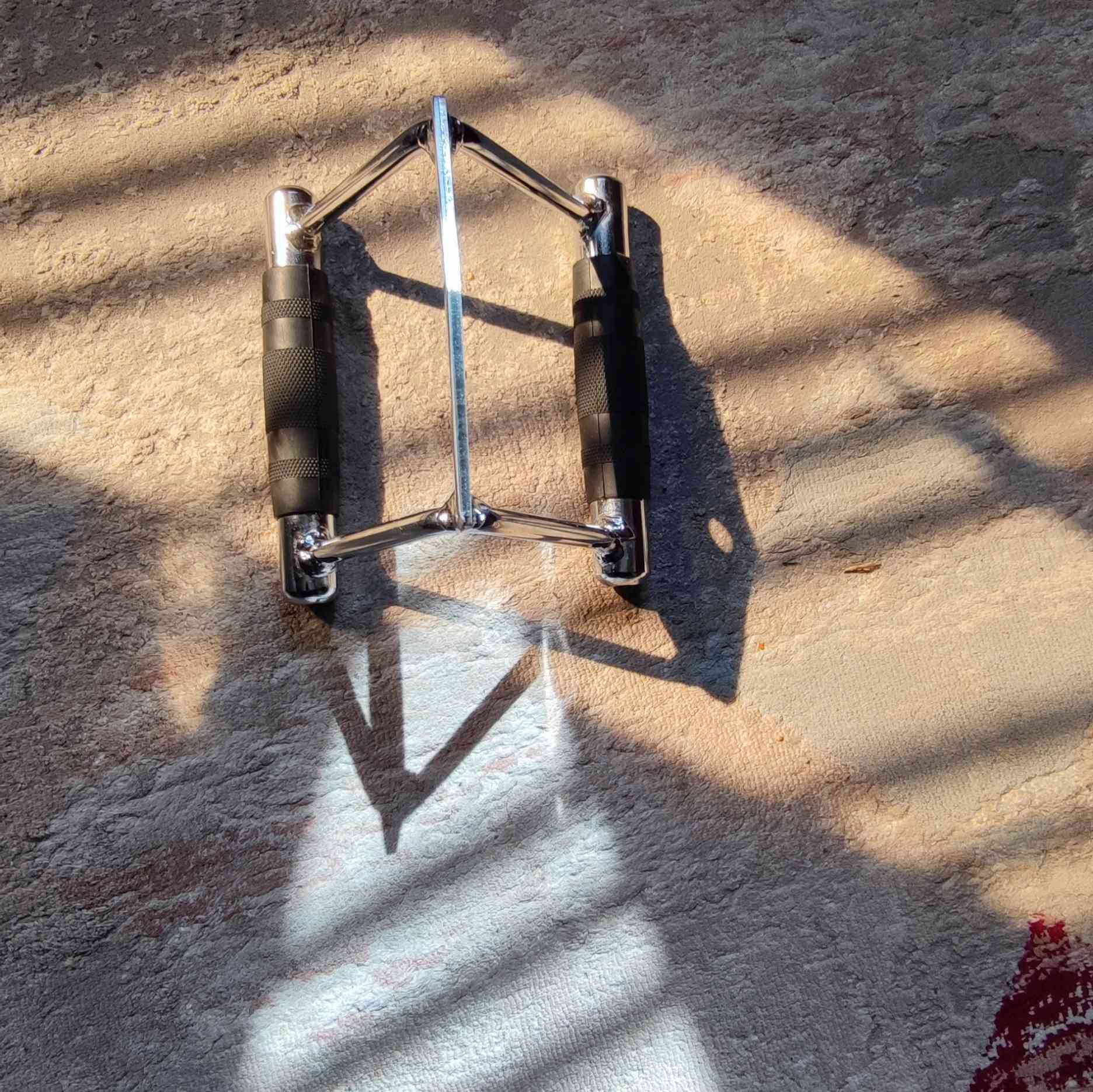 #قبضة بكرة(V) ستيل جديدة وغير مستعملة. السعر ١٥ الف فقط.


**إذا كنت صاحب هذا الإعلان وتريد حذفه لأي سبب، رجاءا أرسل رسالة إلى الدعم الفني**