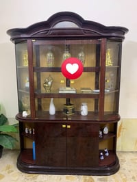 للبيع معرض قطعتين السعر 75الف وبيها مجال  رقم الهاتف :07906958704  يوج...