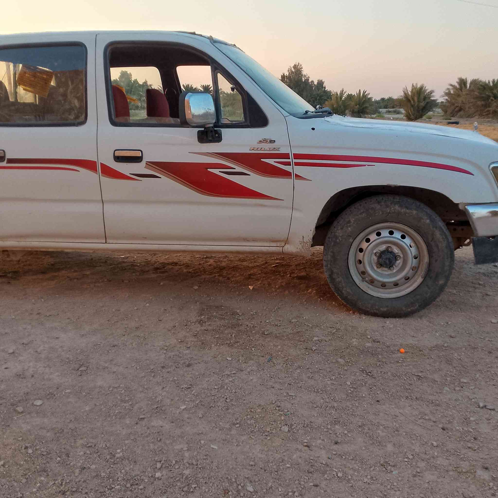 سلام عليكم
سياره موديل 98سعر 50وبيه مجال 
***********
