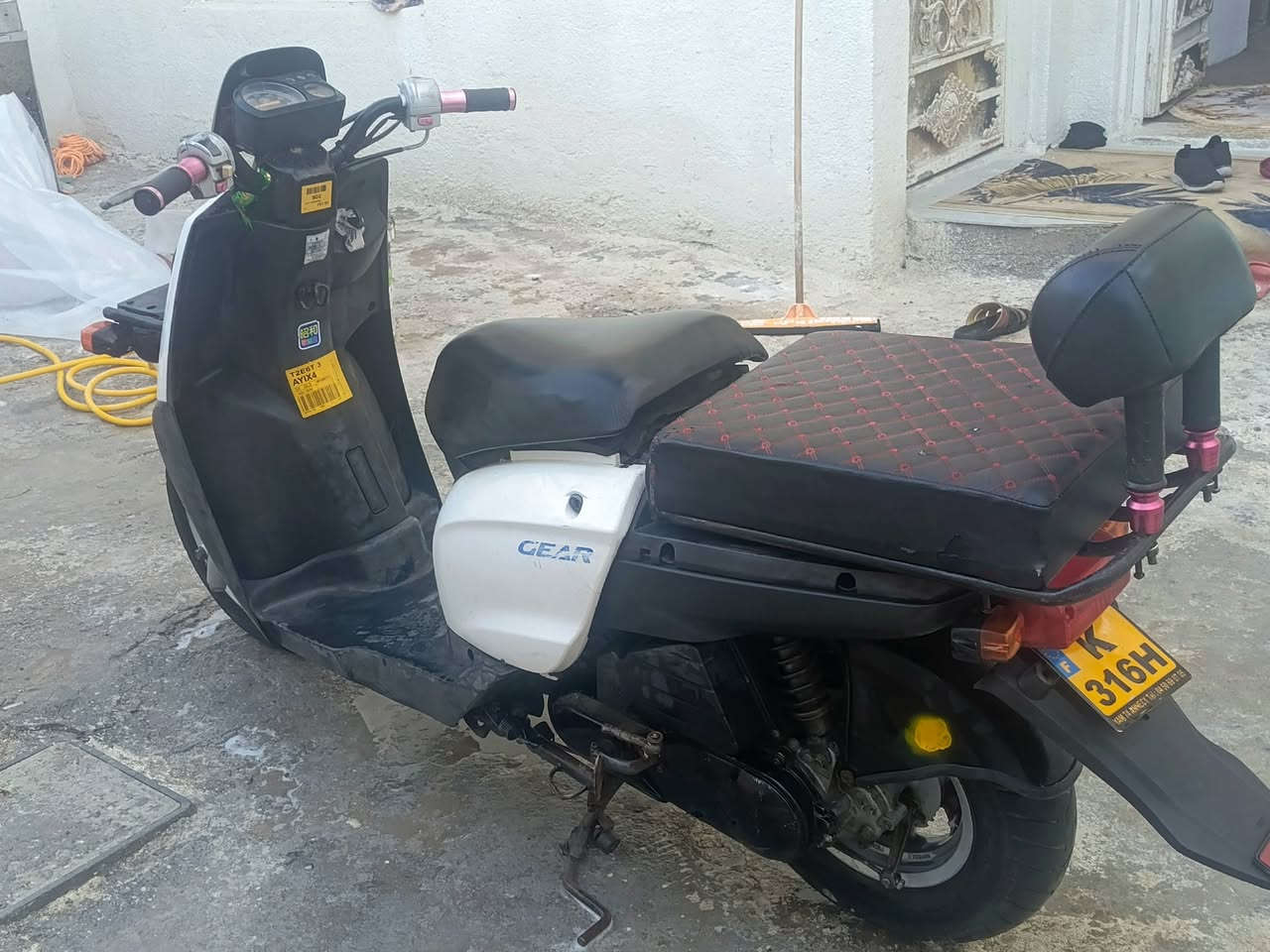 دراجه ياماها بيكب بعده جديده مصوره بدون فلتر يعني شرط من تجي اشوفها احله من الصور وين ماتريد اطلع بيها كل نقص مابيها السعر ٥٥٠ العنوان  ابو الخصيب محيله طريق الوسطي شارع قمر بني هاشم ***********
