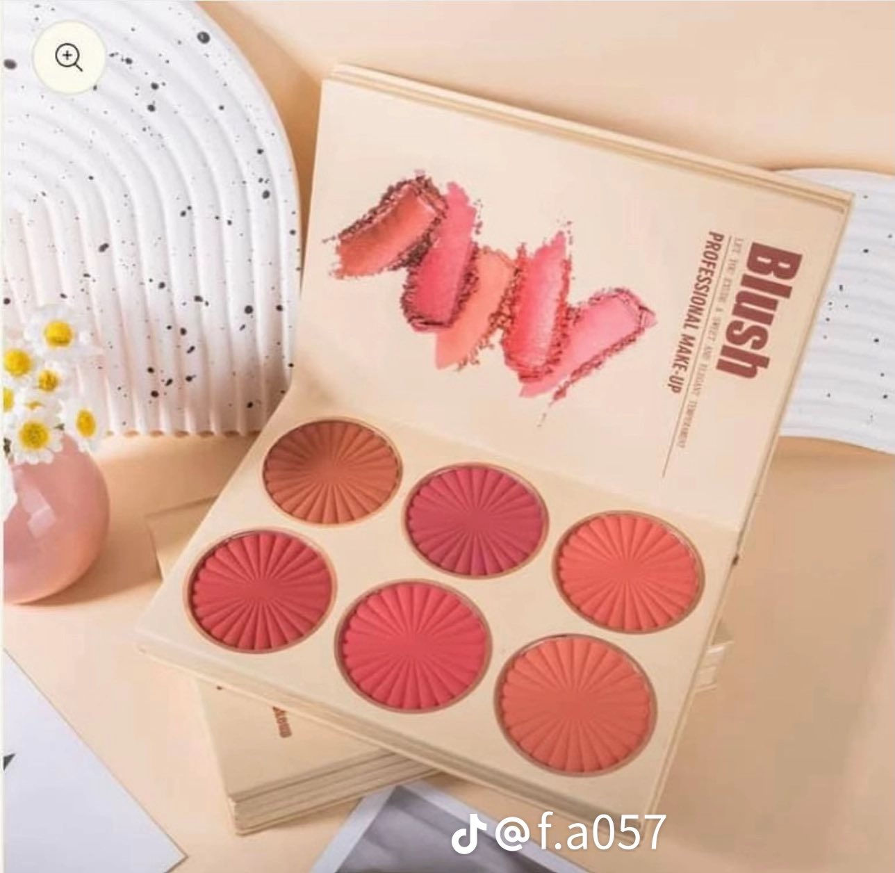 خصم العيد مكياج دفتر متكامل  إنكليزي اصلي 👌
سعره  ب15 وخصم حاليا أيام عيد ب10 لحكوا كميه محدوده  باليت دفتري متكامل   URATM beauty
يغنيج عن اكثر من منتج في منتج واحد ✌️
دفتر مكياج متكامل 
شدو لون ضلال عين  كريمي ومخملي وكليتر
بلشر درجات بلشر ناعمه لايستغنى عنها 
شدو بألوان طبيعيه 
كونتور لابراز ملامح الوجه


**إذا كنت صاحب هذا الإعلان وتريد حذفه لأي سبب، رجاءا أرسل رسالة إلى الدعم الفني**