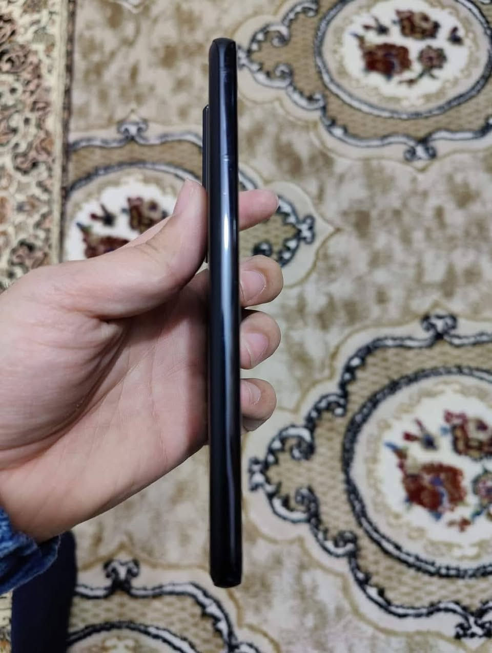 سامسونك اس 21الترا جهاز نضيف جديد مامفتوح ضمان 
ذاكره 256  رام 12سعر ٣٣٥ ضمان شرق اوصط غراضه كامله
***********
