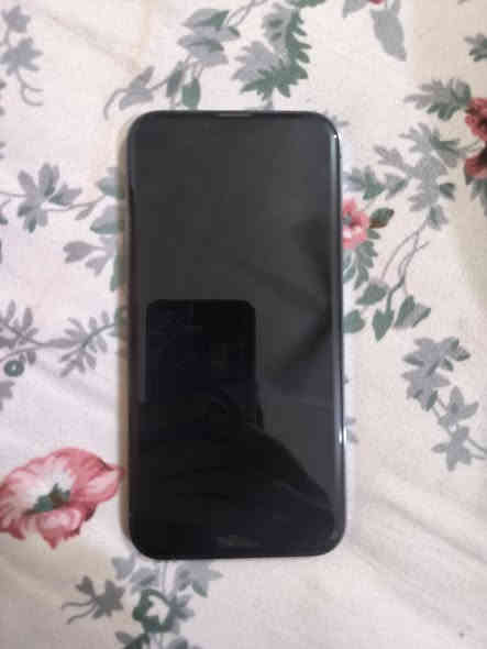 13 برو ماكس للبيع 
وتر بروف ممفتوح ولا شخطة بي نضافة 100‎%‎
ذاكرة 256 
***********
مكاني بالامين
