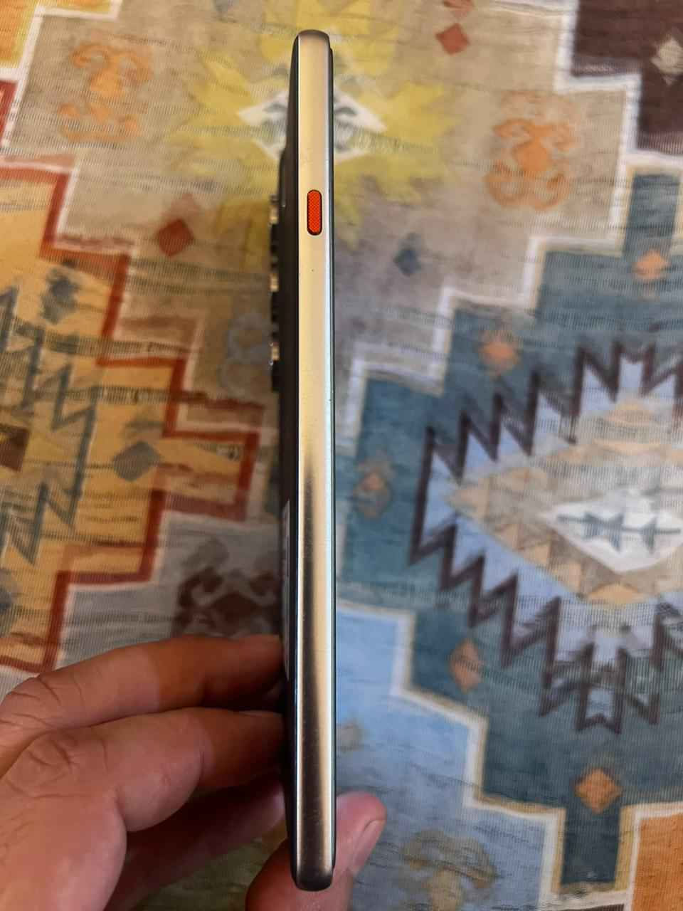 سلام عليكم

 تكنو كامون٤٠
ذاكره ٢٥٦
بطارية ٥٢٠٠ ملي امبير
شحن سريع جدا ٤٥ واط
معالج قوي
بطارية٥٢٠٠ ملي امبير
ضد الكسر والماي
شاشة فول اجدي
كامرات خرافية  
احدث اصدار١٥
بيه شغلات ذكاء اصطناعي 
جديد قبل شهر ماخذه بعده بالكراتونه 
ابحث عن اسمه وشوف مواصفاته وشكله
السعر 230 مكاني بغداد بغداد, العراق


**إذا كنت صاحب هذا الإعلان وتريد حذفه لأي سبب، رجاءا أرسل رسالة إلى الدعم الفني**