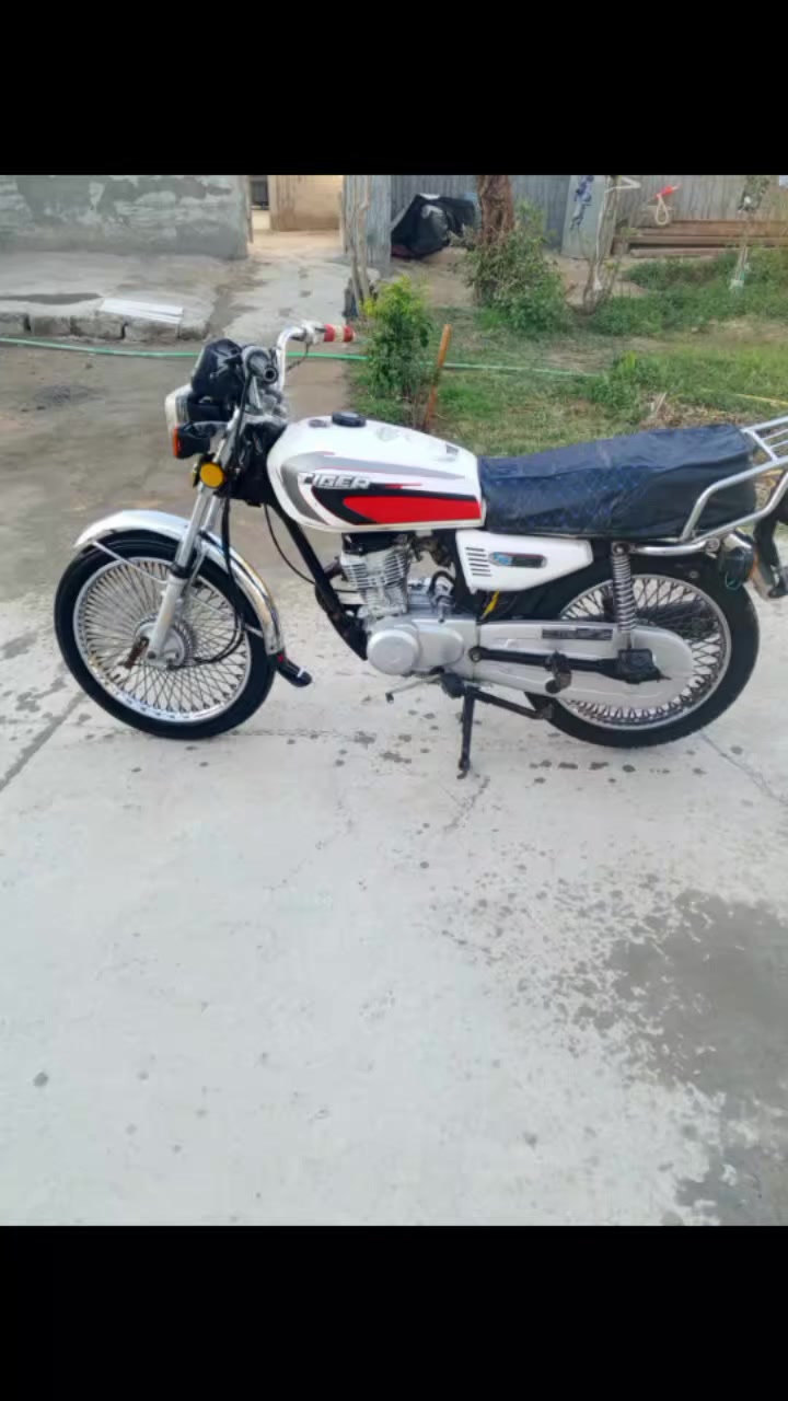 السلام عليكم دراجه للبيع اوراق موديل 21 مقفوله كفاله عامه كهربائيه شغاله مكاني شارع حله نجف كفل  السعر 450 وبيها مجال للطيبين ***********
