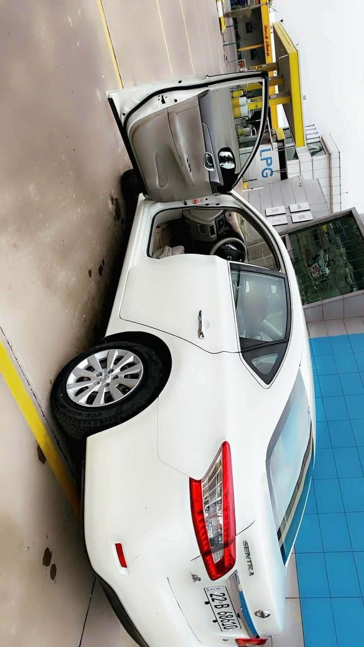 سەیارەکە هی من نییە نامە لۆمن مەنیرن
مۆدیل ٢٠١٧ مواسەفات خەلیجیە مەکینە گەورەیە
٤ پارچەی لەسەر ساغی بۆیاغە بەبی داخیلی 
سەنەوی نوێیە بەناوی ساحیبیتی
رەقەمی ساحێب سەیارە / ٢٠١٠ ٤٩١ ٠٧٥٠ أربيل, العراق
