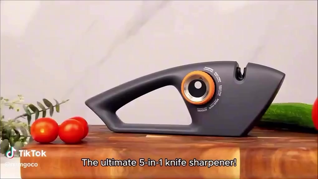 محدادة من ماركة longzon مع عدة خيارات لحدادة مختلف أنواع السكاكين و المقص مع مطاط من الأسفل لتثبيتها على الاسطح + قفازات .. السعر 13 الف و التوصيل 3 آلاف لكل محافظات العراق لمدة محدودة 
رقم تواصل الواتساب ***********
