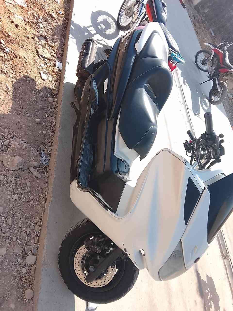 البیع مگینه. 250.اتماتیک.مدیل 2014 سعر 550 بی مجال مکان خانقین ***********
