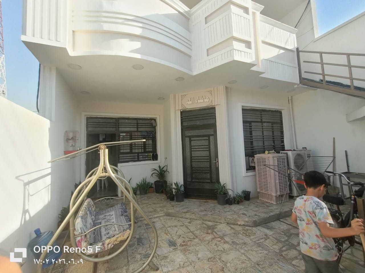 الدار للبيع مساحه 187 ونص متر 🏡بناء حديث سنة 2020 👍💯
▪️الواجهة 7ونص 

▪️نزال 🔺 25

▪️موقع 📍الدار 🏡 المكاسب النصر الاولى  شارع الثالث تبليط ▪️موقع مميز مجاور اسواق ايمن ودلالية البدر 

▪️يحتوي الدار 🏠 // على وحدتين سكنيه مفصوله ماء وكهرباء غرف نوم عدد 🛌 4 //

▪️صحيات العدد 🚾 3 // + مطبخ صالة حولي كبير وغرفتين نوم ارضيه  منؤر كبير خلف البيت ومنور صغير خلف المطبخ الطابق الثاني غرفتين نوم ومطبخ وحولي وصحيات وبلكونه كبيره 

▪️واجهة الدار 🏠 فوم تركي درجه اولى الصبغ نوع بتك  ضد الرطوبه ارضيه الدار كاشي مرمري طلب خاص  شغل ▪️درجه اولى 💯👍

▪️السعر والاستفسار : 
*********** وات ساب 
***********
