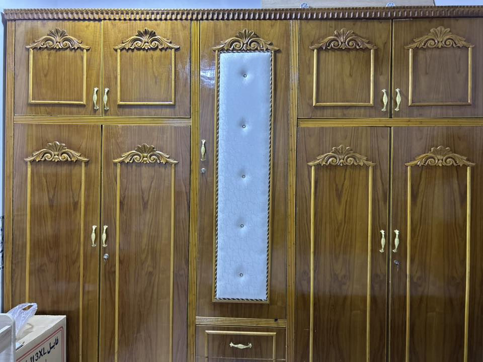 طخم غرفة نوم لل بيع. رقم هاتف 0750 3009561
