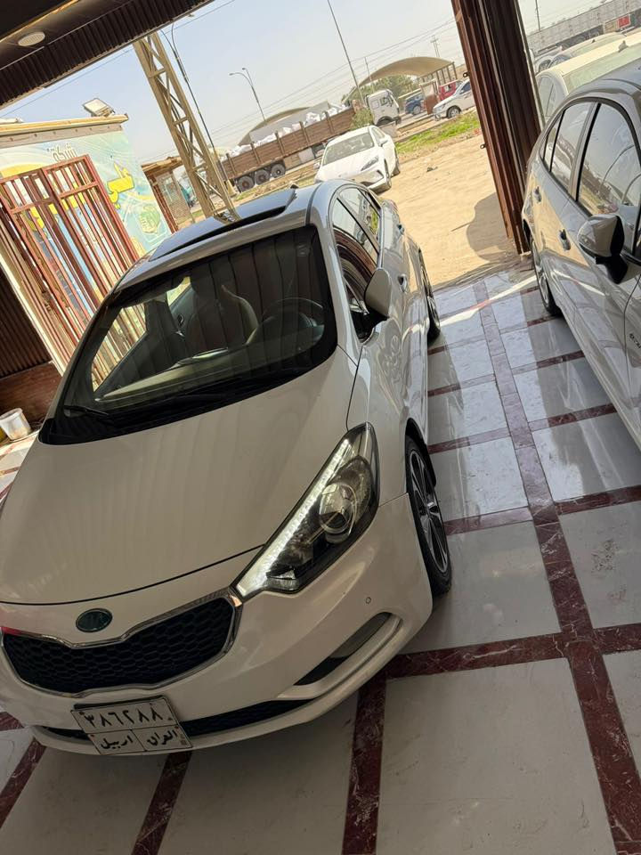 سيراتو 2014
فول واحد على واحد 
تحمكم كامل 
فتحه 
5ويل كب 
يدات نيكل 
مري شفط 
شفتات استيرن 
لد امامي لد خلفي 
حساس امامي حساس خلفي 
تبريد قطعتين 
السياره خليجي 
محرك 1600
بيهه صبغ جاملغ خلفي 
وربع جاملغ امامي
اتريد تحويل تريد وكاله 
مكان السياره بابل 
للاستفسار ***********
السعر 120 وبيهه مجال
