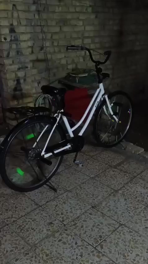 السلام عليكم ورحمة الله  بيسكل موديل 26 البيع او مراوس  مكان داخل الشطره  من يريد مراسله الصفحه 💙🤍


**إذا كنت صاحب هذا الإعلان وتريد حذفه لأي سبب، رجاءا أرسل رسالة إلى الدعم الفني**