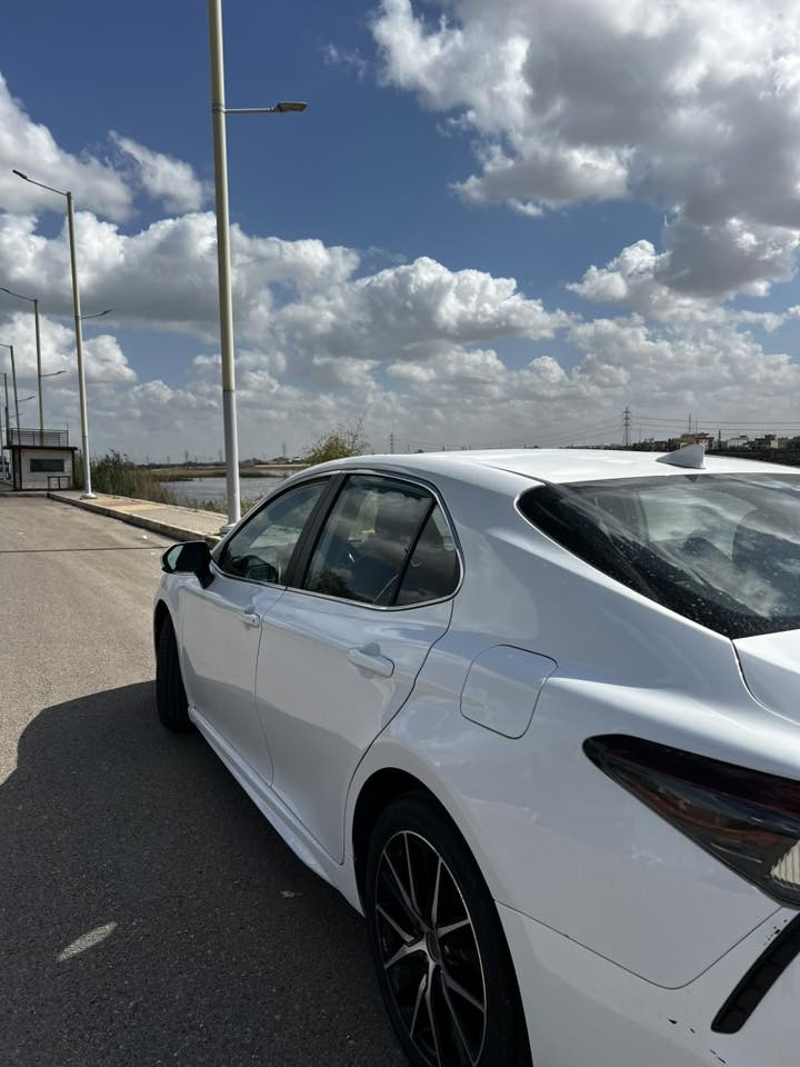 للبيع كامري ابيض رقم بغداد تحويل ثاني يوم 2024se Nightshd
فول عدا الفتحه 
بصمه  تشغيل عن بعد 
 كشنات جلد .كشن كهرباء  
رادر امامي  خلفي +قياده شبه ذاتيه تحديد مسار 
شفتات ستيرن 
فول تحكم ستيرن
اشاره بالمراية 
ثلاث انضمه قيادة 
ماشيه 40 الف ميل 
وبعد بيه مواصفات  
ضررها جاملغ خلفي بدون صبغ مرجع بارد والايرباك ماطاك  
الاتصال رقم ***********
