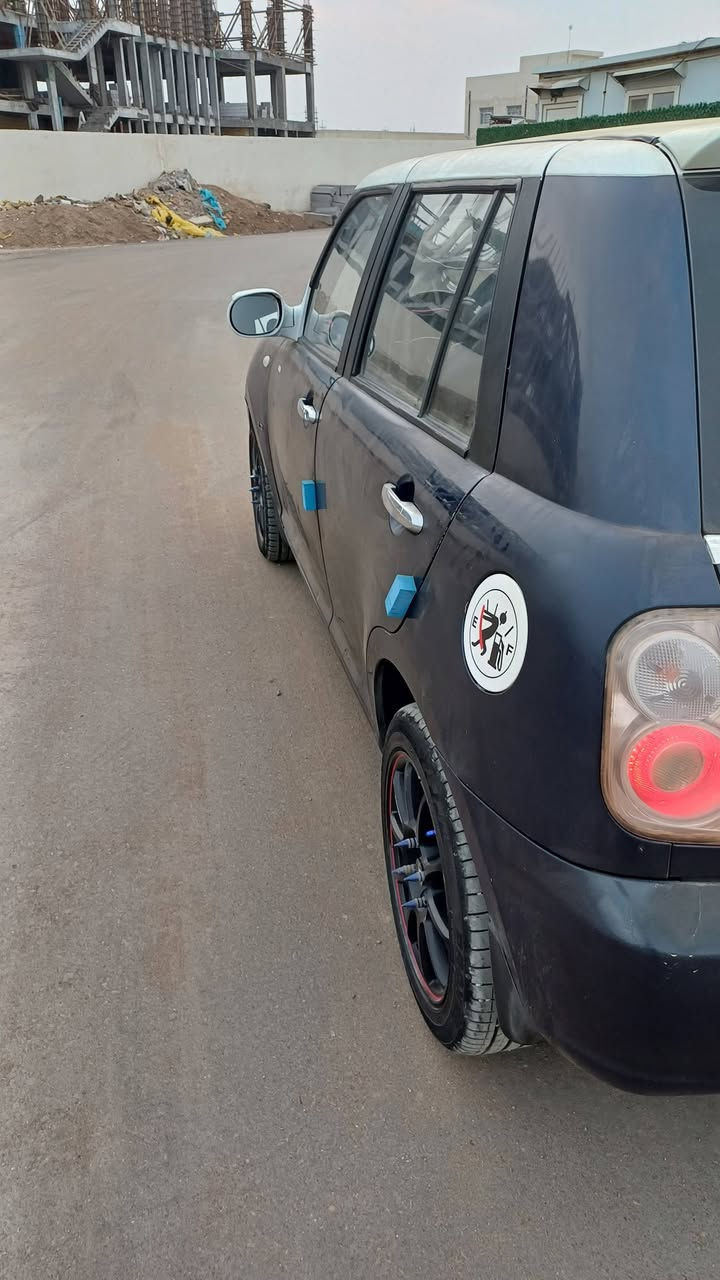 سلا م عليكم البيع سياره  اليفان موديل 12 كفاله لا صبغ ولا مجون سياره جاهزه من كلشي بدون خياس طخم تاير حداديه جديده مكينه جديده سياره حلوه مال بيت سنويه جديده وهزه ٣٠ رقم بغداد شرط تحويل مكاني  عماره  سعر ٤٠ بيه مجال قليل هاتف ***********
