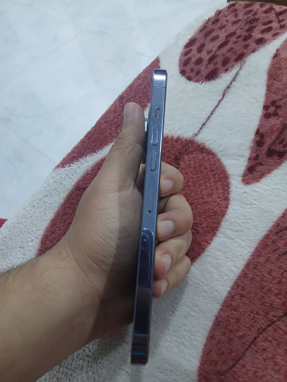 ايفون 13برو ماكس جهاز نظيف ومامبدل بي اي شي بطاريه ٨٤ بلادي لا مرفوعه ولا مبدله
مكاني الحسينيه الراشديه
للتواصل ***********
