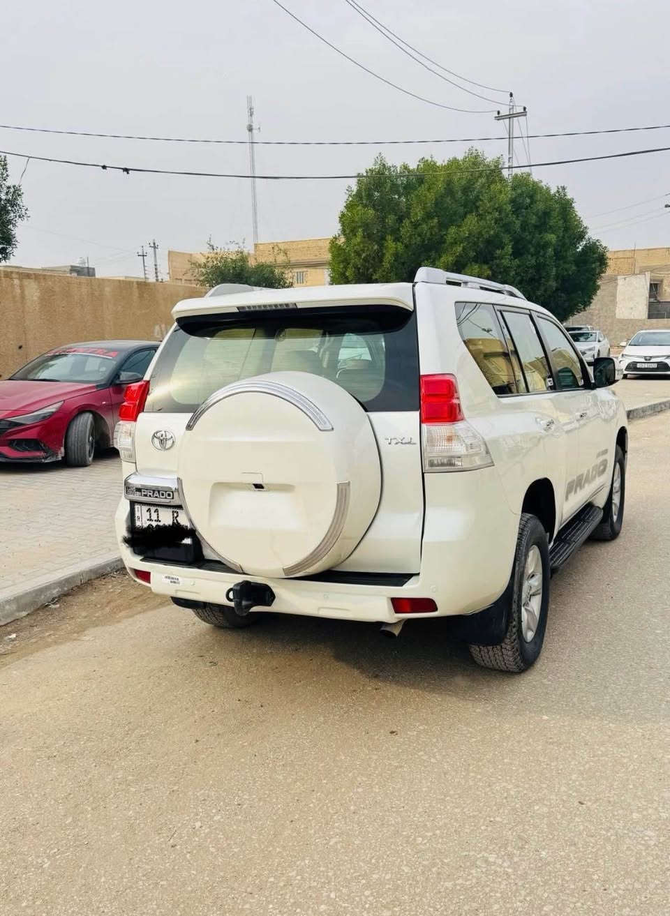 برادو 
كير مكينه حداديه تبريد. بلادي وضع شركه 
سبير مانزل  
عليا تخم تاير جديد 
سيارا مالت جناي  
برادو موديل 2013رقم بغداد مشروع وطني بسمي ماشيه 121 الف شرط  
-مواصفات 
عداد كيلو متر ١١١ 
١- كويتي اصلي امذهاب  🏅🏆
٢-بصمه
٣-فتحه
٤-ثلاجه
٥- مثبت سرعه 
٦- محرك ٦ سلندر
٧-شاشه
٨-كامره خلفيه
٩-مري شفط
١٠-تحكم ستيرن
١١-نظام تزحلق
١٢-حساسات
١٣-كشنات جلد
١٤-دفع رباعي
١٥-دبل تانكي
١٦-سبير تعليك
 ١٧- دبل كشن كهرباء 
 كفاله. ماعدا  دور الجاملغ الخلفي وباب رش فقط ولباقي لا شخوط. لا صبغ 
اي ستفسار على رقم
***********

سعر 265 وبيها مجال للشراي
العنوان نجف حي الجامعه النجف, العراق
