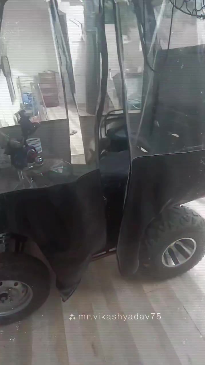 بِسْمِ اللَّهِ الرَّحْمَنِ الرَّحِيمِ
🏁 ماتۆڕی چوار تایە (ATV 250cc) 🏁

​سڵاو هاوڕێیان، ماتۆڕێکی چوار تایەی زۆر خاوێن و توندوتۆڵم هەیە بۆ فرۆشتن. ماتۆڕەکە خاوەنی کابینە و سەقفی دژە باران و بایە، زۆر گونجاوە بۆ پیاسە، دەشتودەر و کارکردن لە هەر کەشوهەوایەکدا.

​🛠️ تایبەتمەندییەکان:

​مەکینە: 250cc بەشەرت (بەهێز و بێ کێشە).

​دۆخی گشتی: زۆر توندوتۆڵە، گێڕ و بزوێنەر و کارەباییاتی بەشەرتە.

​سێرڤس: زنجیر، ئەکسل و کاربۆریتەری بەتەواوی نوێ و سێرڤس کراوە.

​تایبەتمەندی زیاتر: دویلی کەریمکابانی زیادە لەگەڵدایە بە ویلی شەریکە خۆیەوە 

​📍 شوێن: سلێمانی

​💵 نرخ: [15]

​📞 بۆ پەیوەندی: [***********]
