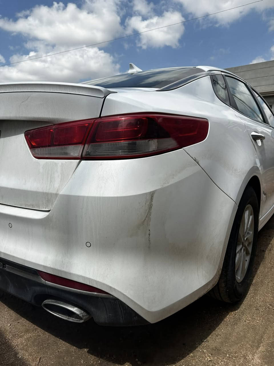 اوبتما وارد امريكي
رقم بغداد 
موديل 17 
محرك 2.4
ضرر جاملغ امامي فقط بدون دواخل 
باقي كلين
السعر 137$ بيه مجال 
***********
