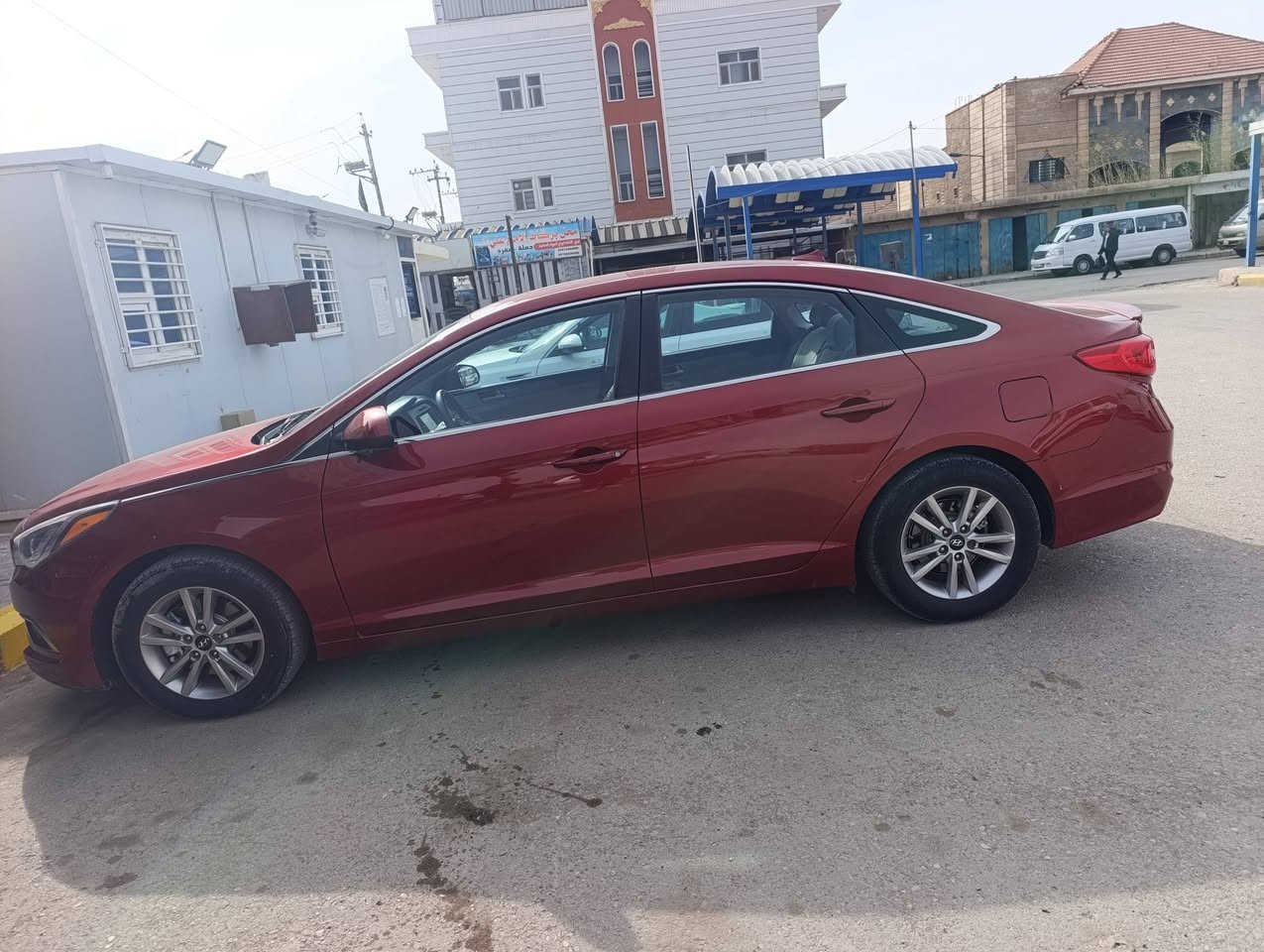 اسلام عليكم هونداي سوناتا للبيع موديل 2016
كلين تايتل ليبل واحد
بيها الهلالات الخلفيه فقط 
محرك 2400رقم واسط   بسمي 
  شاشه كبير 
نقطه عميه تبريد ثلج دتفئه 
صدر امامي خلفي جديد تخم
 تاير جديد سياره مال جناي
مكاني كوت 
سونار بل منشور 
السعر 128وبيها مجال قليل 
***********
