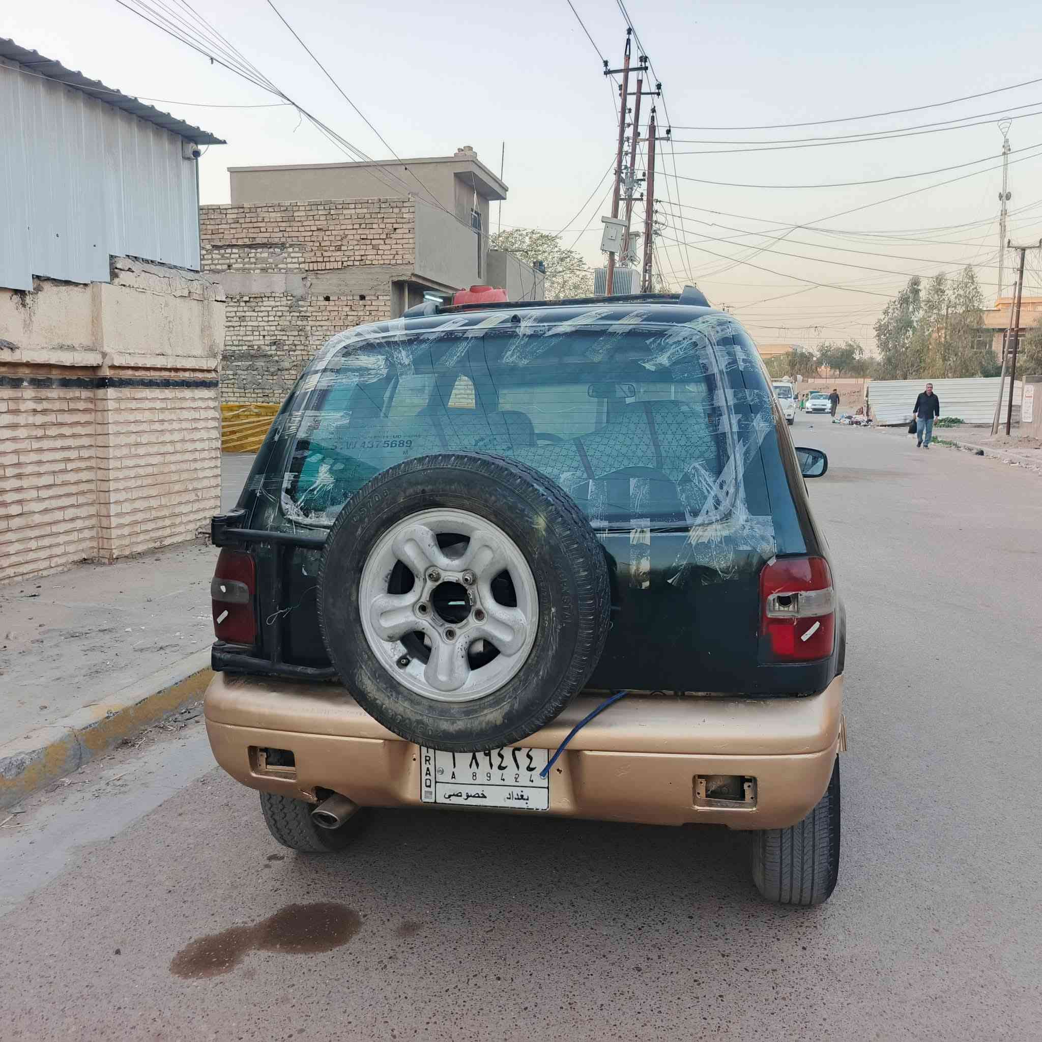 كيا سبورتج قديم 1994 كير عادي فور ويل السياره مصبوغة عام بدون بوليش يراد لها ترتيب السعر 30 العنوان بغداد الشعله ***********
