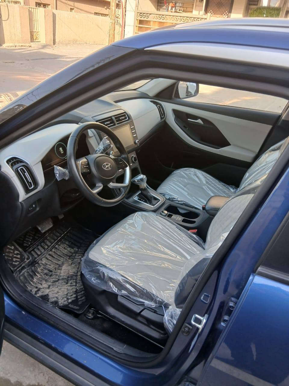 هونداي كرتا جديده خليجي ماشيه 20الف مديل 2023 السياره مكفوله كفاله كل السياره اخوان السياره عله وضع الشركه جديده كلش فول مواصفات بنرامه بصمه تحكم حساسات كامره خلفيه بصمه ابواب السياره حلوه رقم ***********3 للستفسار السعر 153 او بيها مجال
