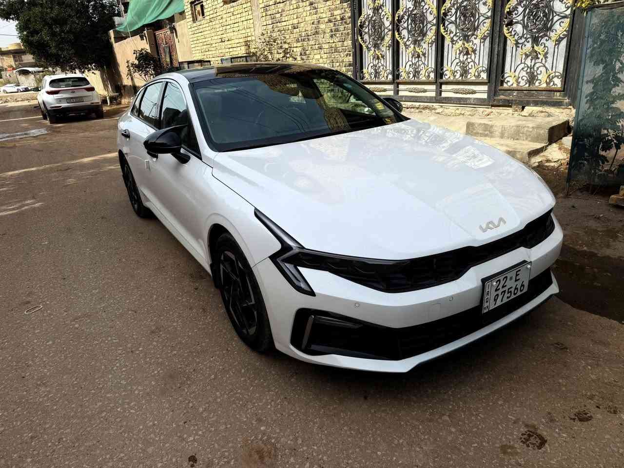 للبيع. k5
موديل 2024 فول السياره جديده  كفاله عامه ماشيه 35 
السعر 230 
الاتصال *********** مكانها ديوانيه
