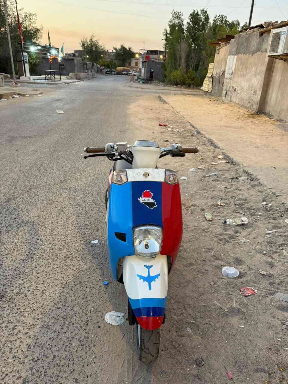 بوليسي رمبه صارلها عشر ايام من ماخذه وصلها موجود بمليون و٢٠٠ وبيها مجال قليل مكاني بصره جمهوريه ***********

