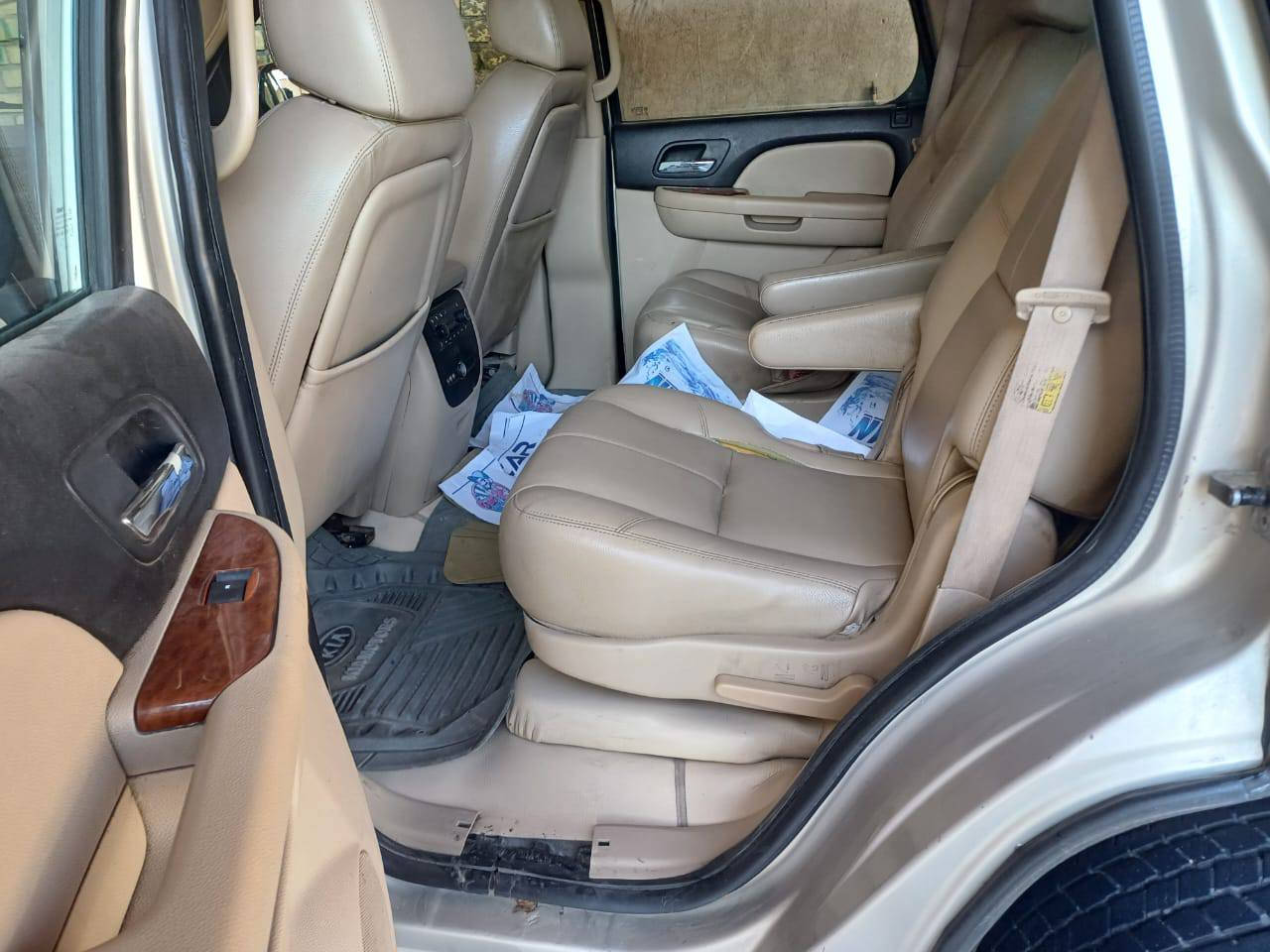 للبيع تاهو ٢٠٠٨ معلايه ١٤ محرك
 جديد تخم تاير كير ممتاز 
بيه طخه بلباب السايق مصلحه تصليح جيد رقم بغداد ابيع بس وكاله فقط مكان سياره ذي قار مركز المحافظه  لاتصال ***********
***********
