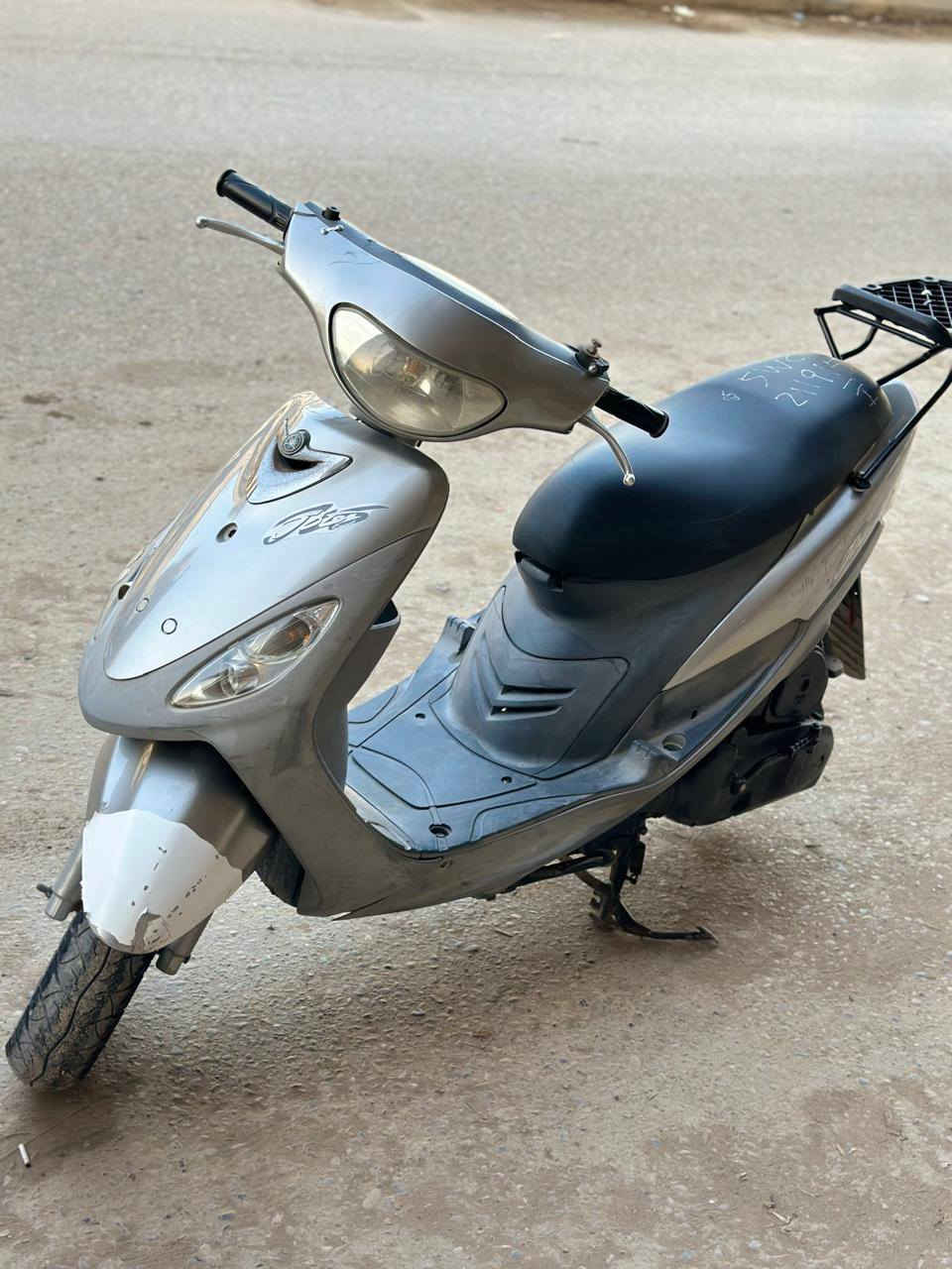 سلام عليكم دراجه منغولي للبيع مفتوحه مره وحده تجفيت اصلي شلعه تشك الگاع السعر 550 مكاني المركز ***********
