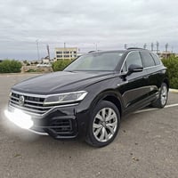 توران • جلد • كاميرا