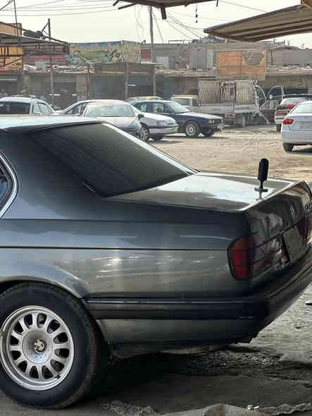 السلام عليكم 
بيئم 735بيع او مراوس حسب القناعه 
سيارة مكفوله من ضرر مصبوغه فرن للجمالية سيارة كير محرك شرط سعر 55بيها مجال قليل  
الاستفسار 
***********
