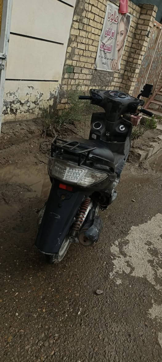 سلام عليكم دراجه سكنز اللبيع الدراجه جانت تشتغل وطفت من وحدها كهربائياته كل شغاله هندر سلف نضيفه ما بيها اي خلل بس طفت من وحدها مكاني الدوره مهديه الثانيه سعر 350
وبيها مجال *********** هاذه رقم
