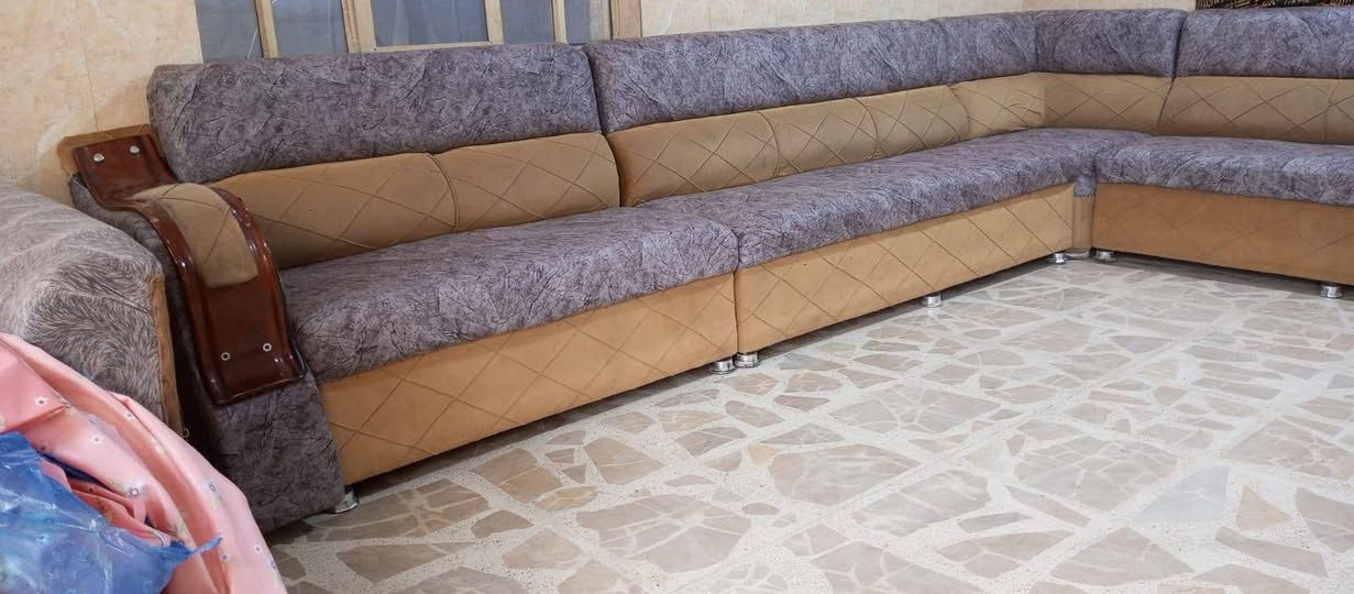 تخم ديوان للبيع نضيف 11 نفرات السعر 225 بي مجال للشراي *********** نجف تسكام واتساب اكو توصيل بلكروه نجف *********** نجف
