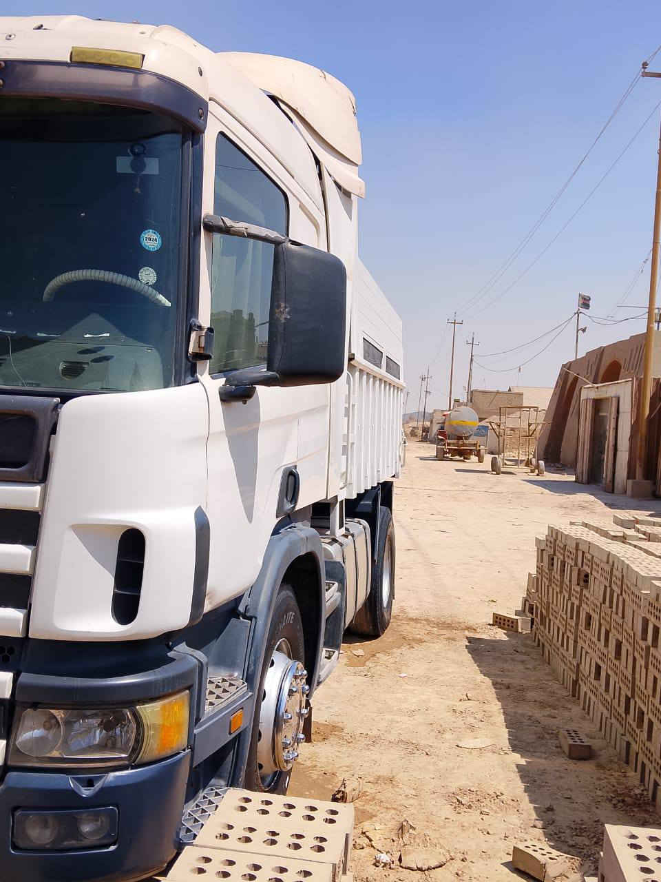 سكانيه2003
انجكتر 
مكينه لا تنقيص لا تبخير
كير جديد
سيارة بسمي
تخم تاير
تبريد شغال ثلج
سيارة جاهزه بدون اي نقص
السعر225$
***********
